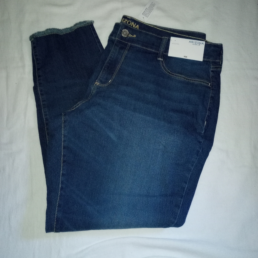 NWT ARIZONA JEAN CO - Plus 20 JUNIORS Medium Wash Denim Jeans  77% Cotton - Picture 8 of 13